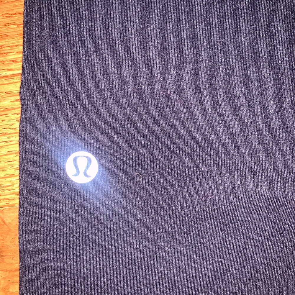 cropped 21” lululemon leggings - Picture 6 of 6